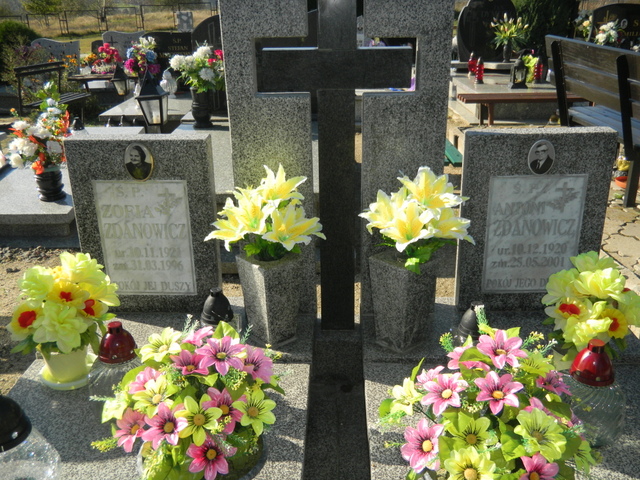 Zofia Zdanowicz 1921 Zawidów - Grobonet - Wyszukiwarka osób pochowanych